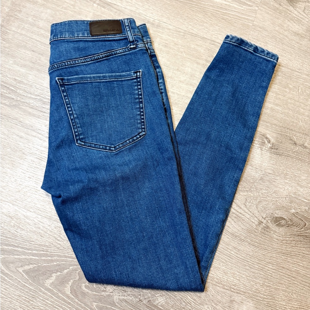 •EXPRESS• MID RISE SKINNY JEANS